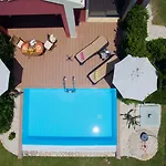 Trapezaki Bay Villa *
